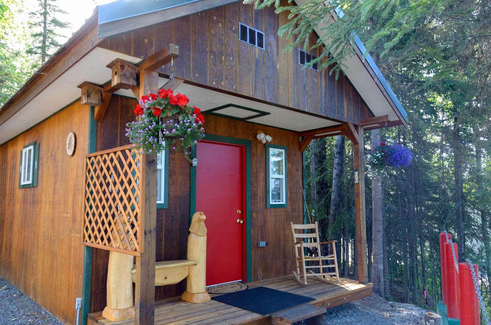 Wolf's Den Dry Cabin — Bonus dry cabin at Eagle's Eye Vacation Rentals
