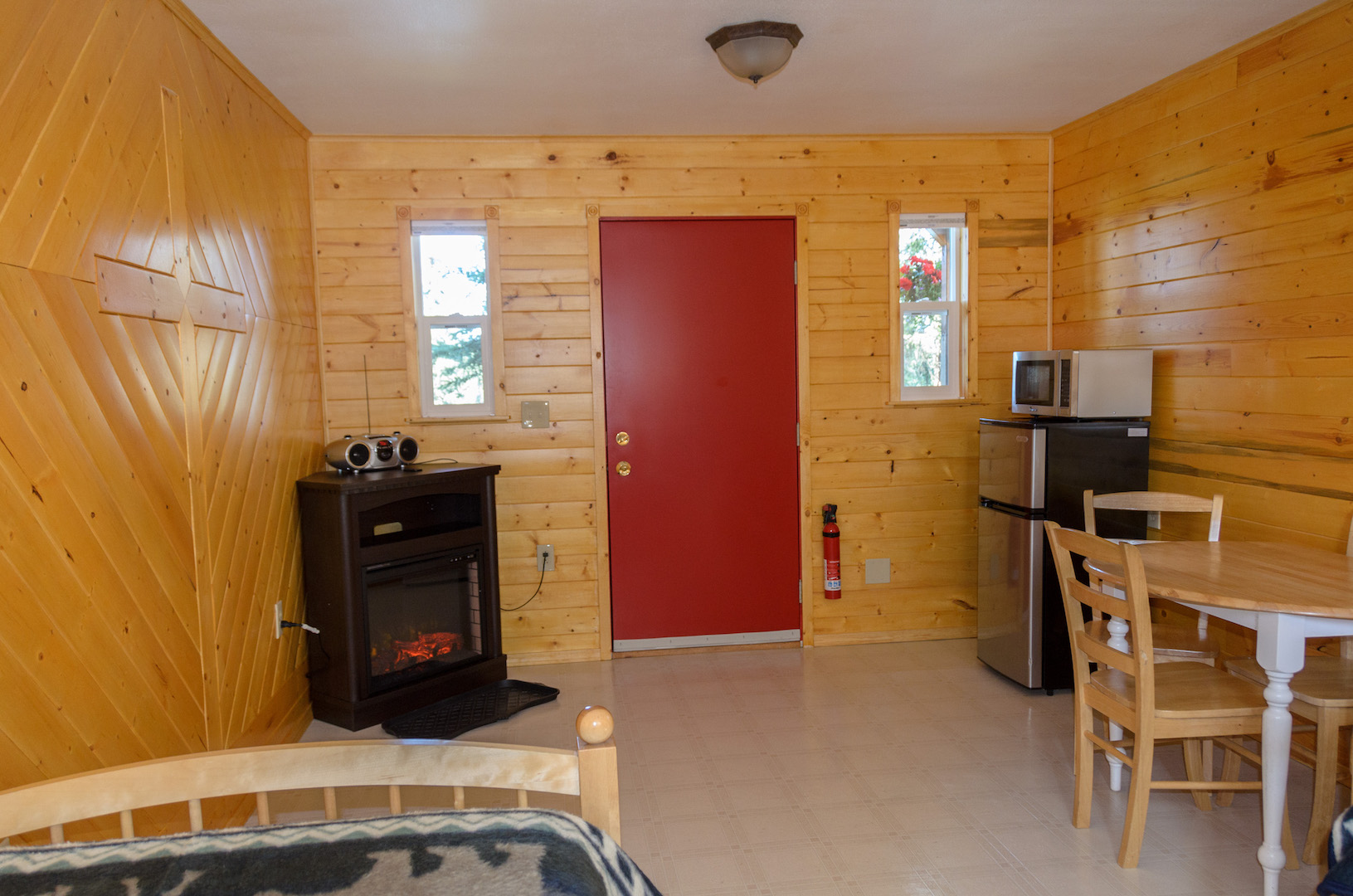 Inside Wolf's Den Dry Cabin